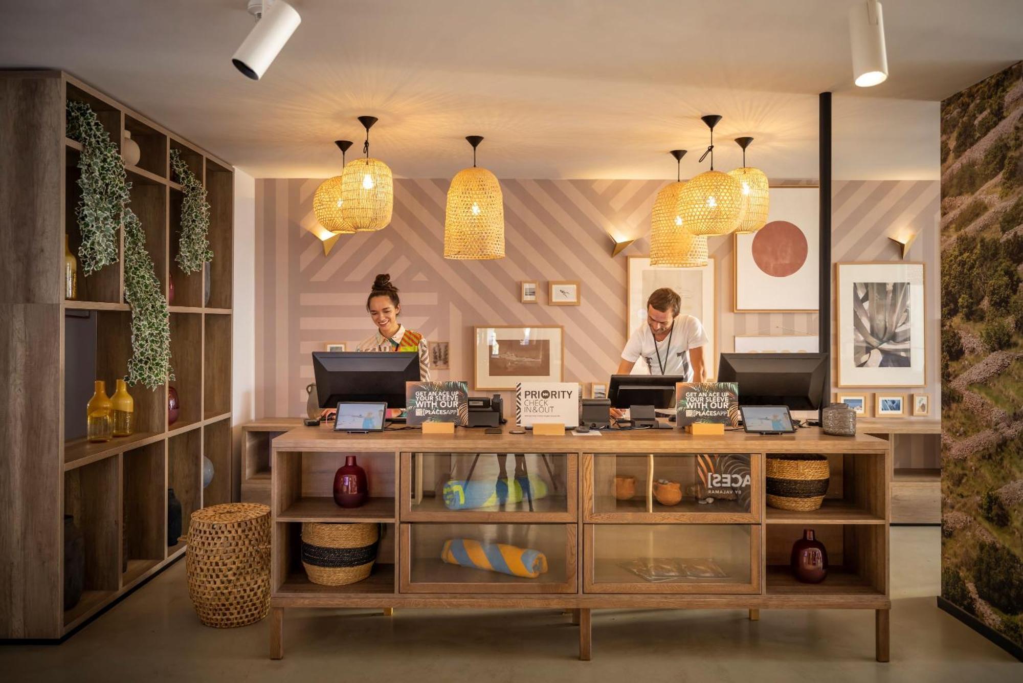 Hotel Places Hvar By Valamar